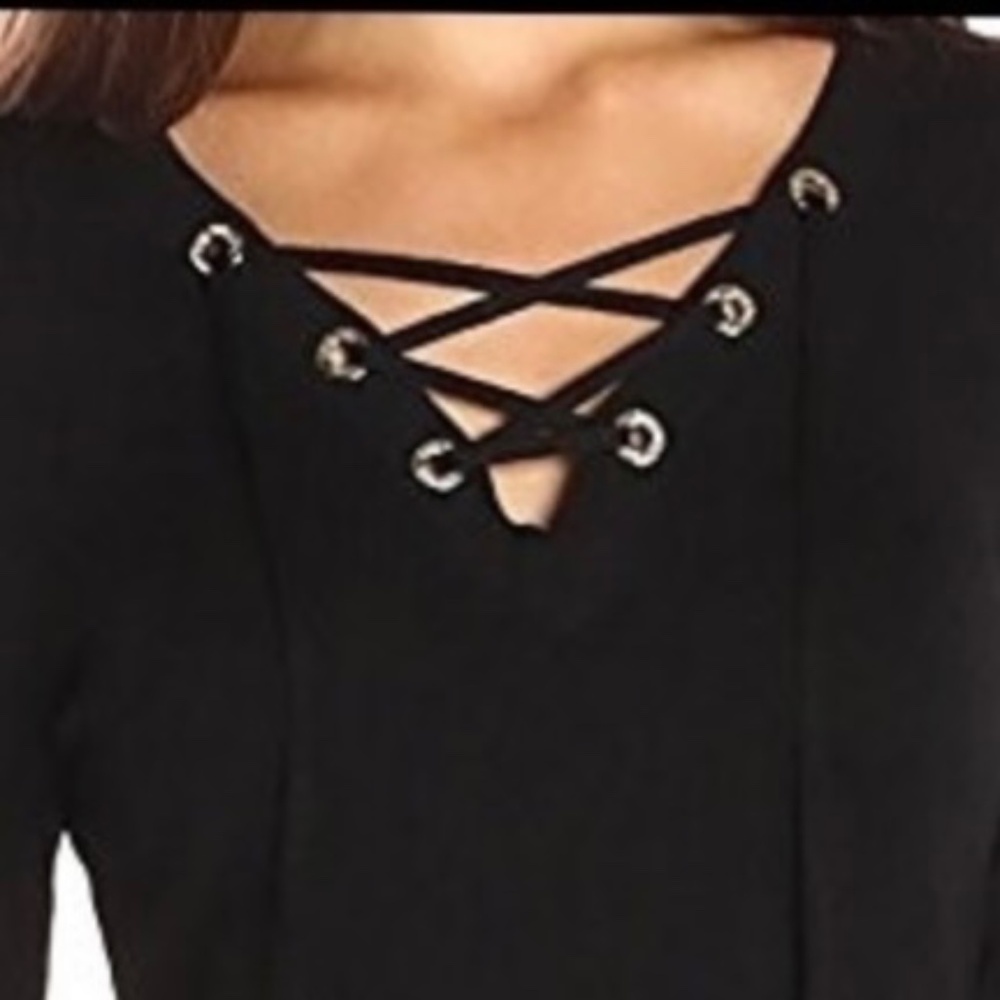 Roz & Ali Black SweaterCriss Cross Neckline/Size XS